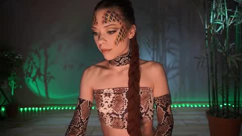 Snapshot of elly_fry chatting on 12/14/24, 10:50 Art Place online show from 12/14/24, 10:50