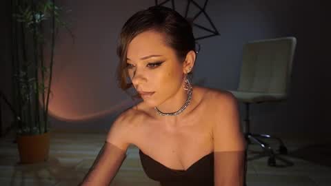 Snapshot of elly_fry chatting on 02/01/25, 07:55 Art Place online show from 02/01/25, 07:55