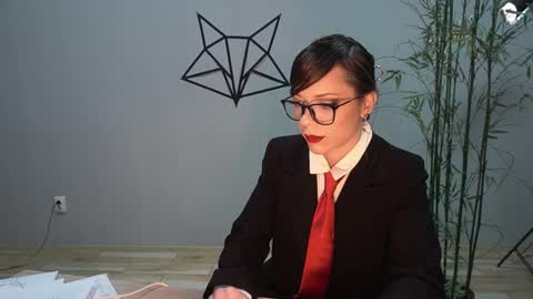 Snapshot of elly_fry chatting on 03/01/25, 08:21 Art Place online show from 03/01/25, 08:21