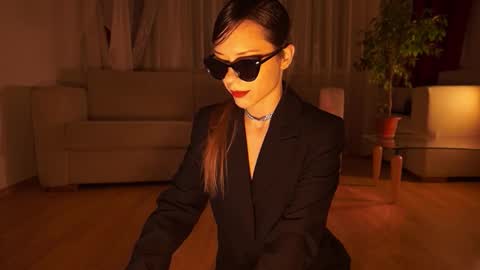 Snapshot of elly_fry chatting on 11/21/25, 06:06 Art Place online show from 11/21/25, 06:06