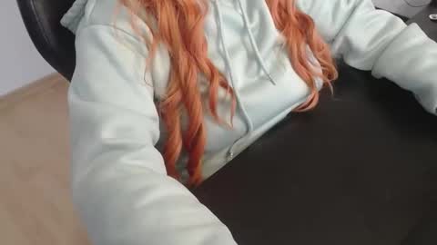 Elly online show from 02/16/26, 07:48