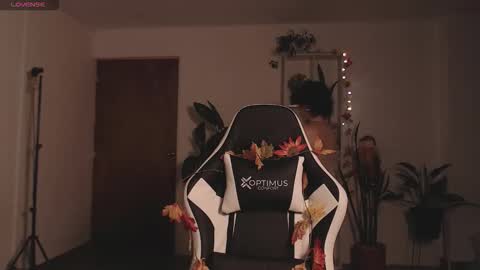 Emy Castro online show from 10/23/25, 11:24