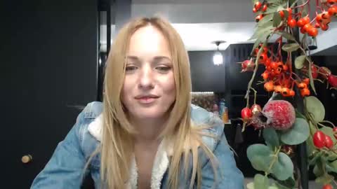 EllyaDiamond online show from 02/07/25, 03:01