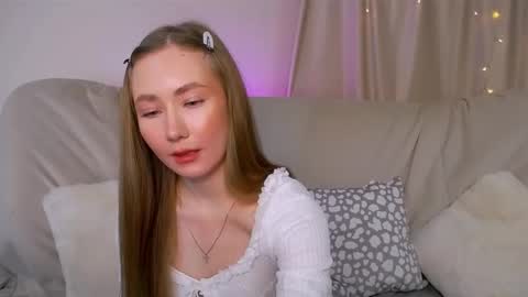 Elly online show from 11/23/25, 02:55