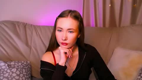 Snapshot of ellycolins_ chatting on 02/17/26, 02:52 Elly online show from 02/17/26, 02:52