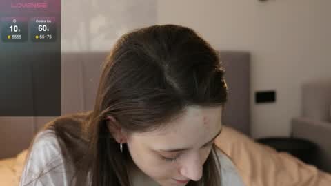 Elly online show from 04/18/26, 08:40