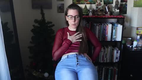 Elly Naomi online show from 01/04/25, 07:23