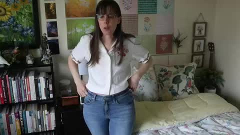 Elly Naomi online show from 05/08/26, 05:18
