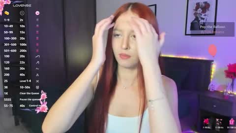 Snapshot of ellypeach chatting on 11/10/25, 12:48 EllyPeach online show from 11/10/25, 12:48