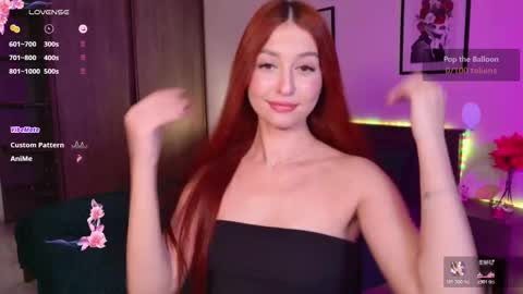 Snapshot of ellypeach chatting on 12/03/25, 12:03 EllyPeach online show from 12/03/25, 12:03