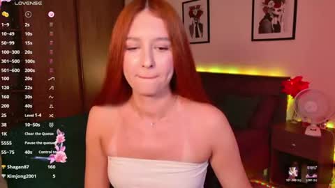 EllyPeach online show from 06/12/26, 02:38