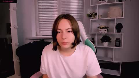 elma_lily online show from 10/16/25, 05:19