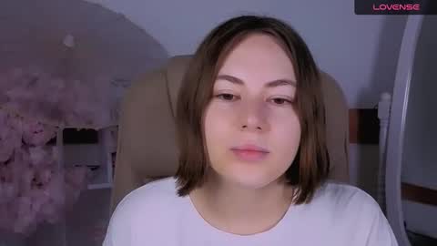 elma_lily online show from 10/31/25, 06:58