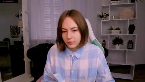 elma_lily online show from 11/07/25, 06:13