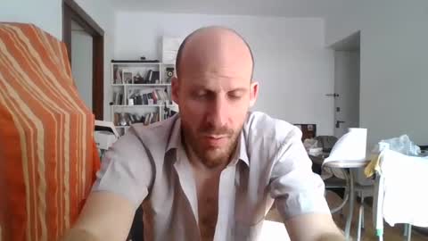 Snapshot of elmatirestrepo chatting on 12/21/24, 04:14 Mati Restrepo online show from 12/21/24, 04:14