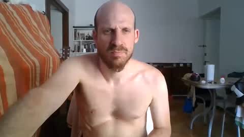 Snapshot of elmatirestrepo chatting on 01/02/25, 04:35 Mati Restrepo online show from 01/02/25, 04:35