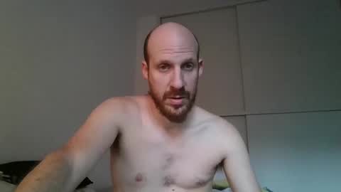 Snapshot of elmatirestrepo chatting on 01/05/25, 10:50 Mati Restrepo online show from 01/05/25, 10:50