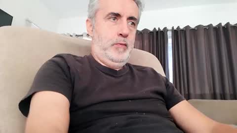 fer online show from 11/11/25, 04:18