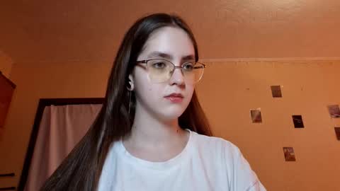 Snapshot of elmeraurora chatting on 03/01/26, 12:18 Kate online show from 03/01/26, 12:18