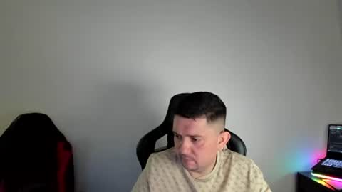 Snapshot of elmerfu chatting on 02/04/25, 07:07 Elmer online show from 02/04/25, 07:07