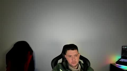 Snapshot of elmerfu chatting on 02/04/25, 10:34 Elmer online show from 02/04/25, 10:34
