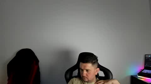Snapshot of elmerfu chatting on 02/07/25, 10:19 Elmer online show from 02/07/25, 10:19
