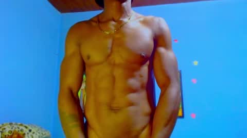 elmiltonnjakee online show from 04/15/26, 05:42