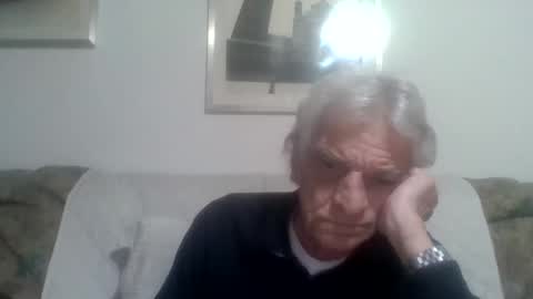 elmo191271 online show from 10/12/25, 03:27