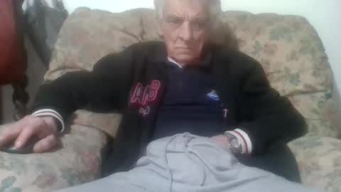 elmo191271 online show from 10/13/25, 04:23