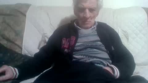 elmo191271 online show from 02/18/26, 07:10