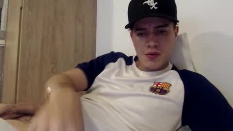 elmono33 online show from 01/25/25, 07:49