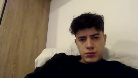 elmono33 online show from 03/08/25, 08:25