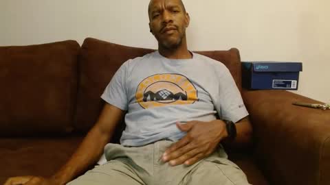 Snapshot of elmorenazogt chatting on 03/06/25, 03:02 My name is Elmore. Please say hello I like to chat with you. If you have requests or dirty talk please use tip online show from 03/06/25, 03:02