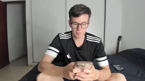 elnenedearg online show from 11/05/25, 01:49