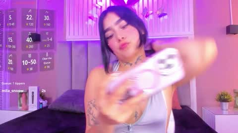 Elodie  online show from 09/09/25, 07:57