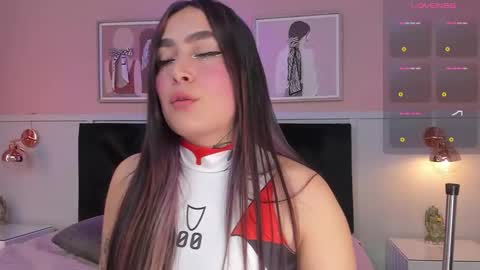 Elodie  online show from 11/06/25, 01:45