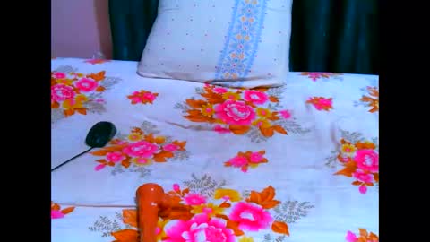 elodielynn online show from 09/21/25, 06:48