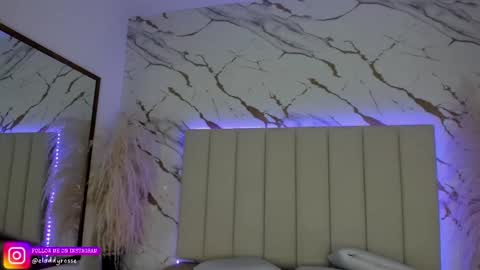 Snapshot of elody_rousse chatting on 10/15/25, 11:32 elody_rousse online show from 10/15/25, 11:32