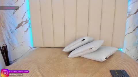 elody_rousse online show from 10/22/25, 11:43