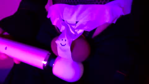 Snapshot of elohgeegee chatting on 12/09/24, 06:57 lolita online show from 12/09/24, 06:57