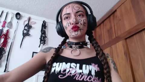 Chelsea  Please help me to reach 100 thumbs up online show from 01/20/25, 09:32