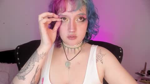 Eloise  . online show from 10/22/25, 05:08