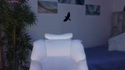 Eloise  . online show from 04/22/26, 08:54