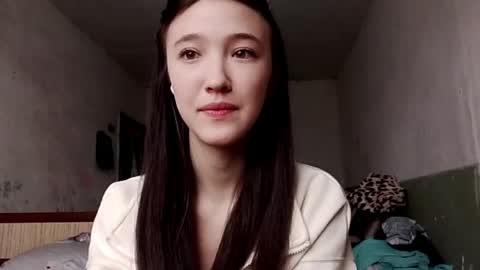 Snapshot of elouisevallian chatting on 05/21/26, 03:24 Elara online show from 05/21/26, 03:24