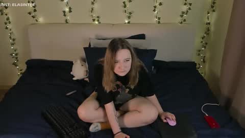 Ela give me a thumbs up if you like it  and this is important for the development of the account online show from 11/21/25, 07:23