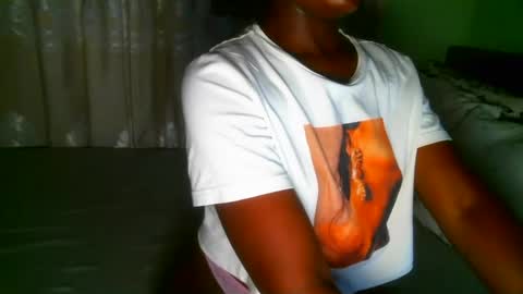 Snapshot of elphaba01 chatting on 02/20/25, 01:46 Elphaba online show from 02/20/25, 01:46