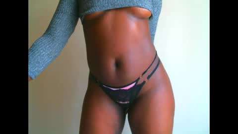 Snapshot of elphaba01 chatting on 11/27/25, 07:21 Elphaba online show from 11/27/25, 07:21