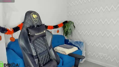 Snapshot of elsa_carterr chatting on 10/31/25, 08:48 elsa_carterr online show from 10/31/25, 08:48