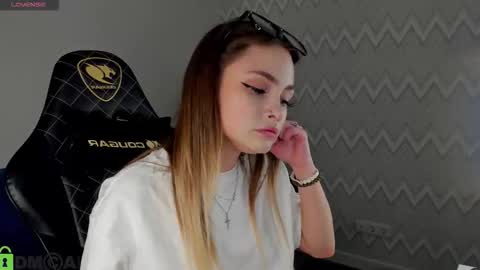 Snapshot of elsa_carterr chatting on 11/04/25, 08:52 elsa_carterr online show from 11/04/25, 08:52