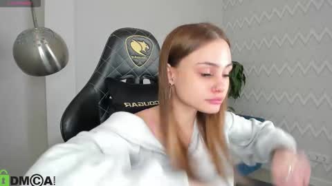 Snapshot of elsa_carterr chatting on 12/02/25, 09:36 elsa_carterr online show from 12/02/25, 09:36